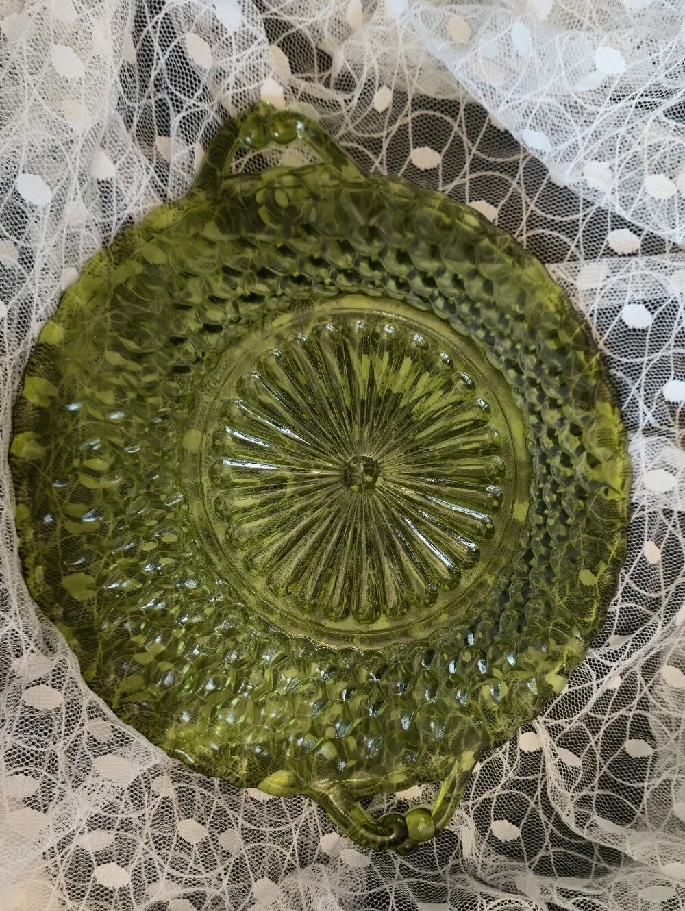 Vintage Indiana Glass Avocado Green Handled Honeycomb Design Serving Bowl